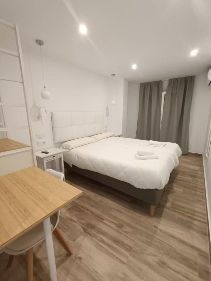 Hostal La Ermita Нерха Экстерьер фото