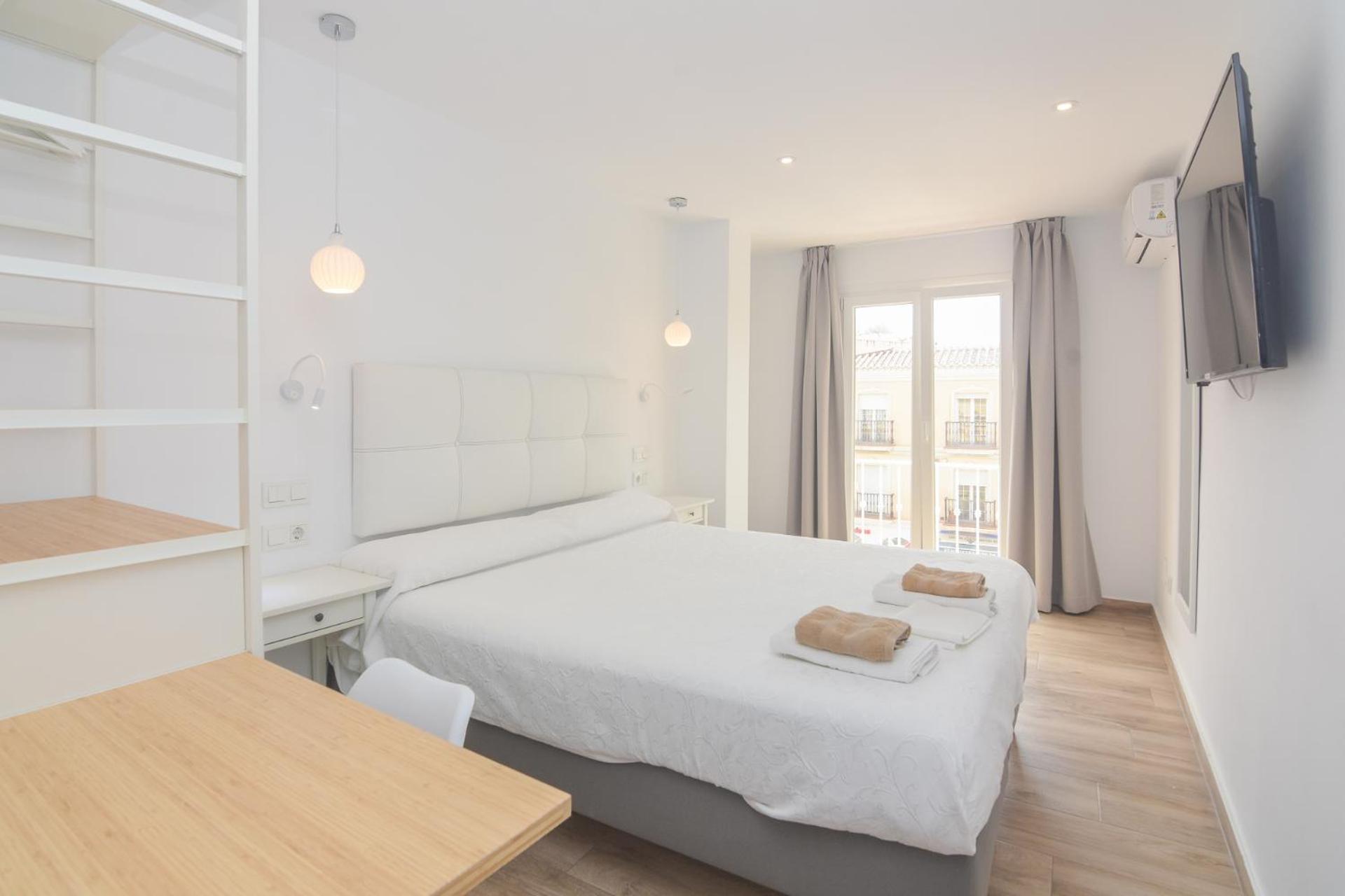 Hostal La Ermita Нерха Экстерьер фото